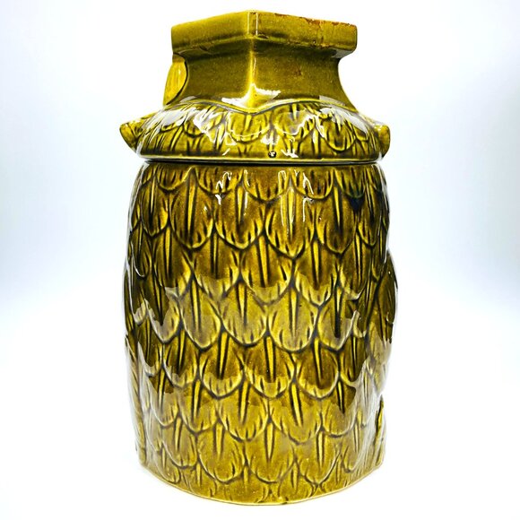 Vintage 60s Wise Owl Cookie Jar: Mid-Century Kitsch Ceramic Countertop Canister - Picture 5 of 15